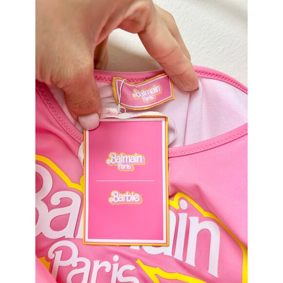 NWT Balmain x Barbie Logo Scoop Neck Open Back One-Piece Swimsuit Pink Size 34/2 - Picture 4 of 8